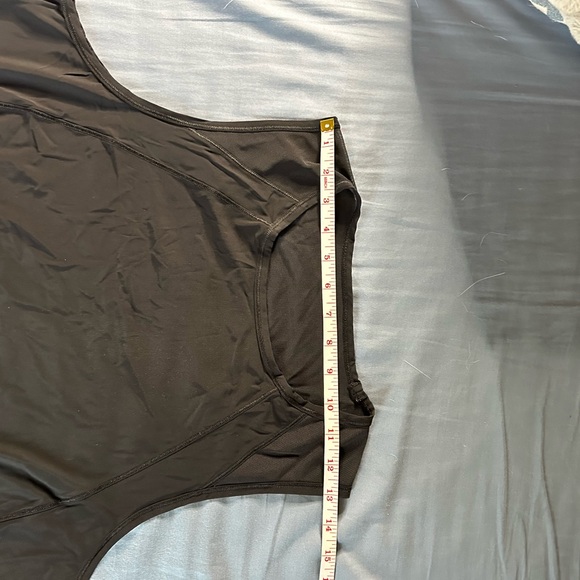 Lululemon | Mesh Back Work Out Tank | Size: L - Picture 9 of 9